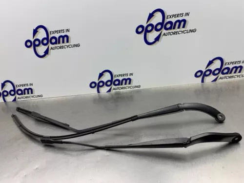 Ruitenwisserarm voor-7582083