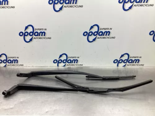 Ruitenwisserarm voor-7868996