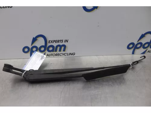 Ruitenwisserarm voor-7878318