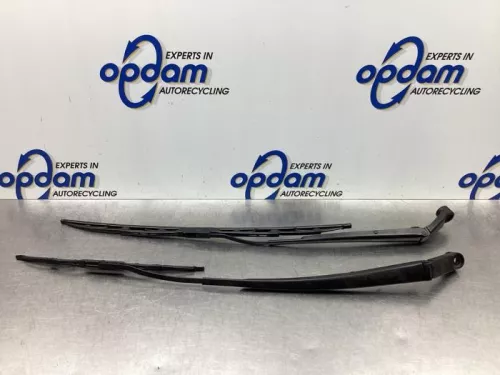 Ruitenwisserarm voor-7888293