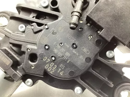 Ruitenwissermotor achter-8070949 (19427345)