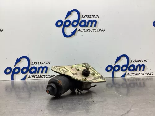 Ruitenwissermotor voor-8030861