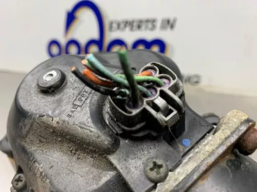 Ruitenwissermotor voor-8251398 (21505687)