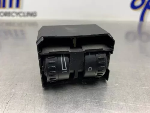 Schakelaar Koplamp Ihv-8201871