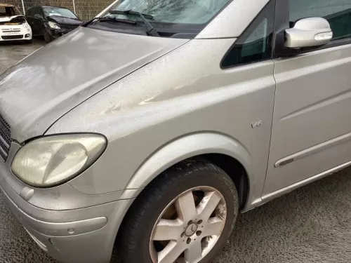 Scherm links-voor-8142427