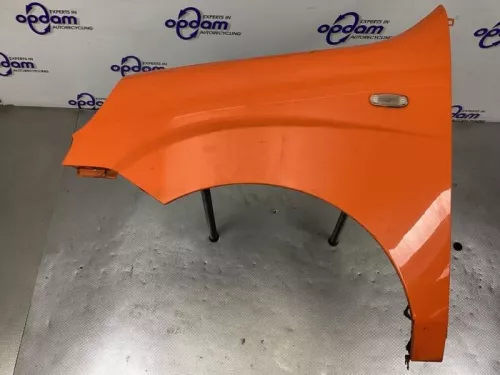 Scherm links-voor-8265236