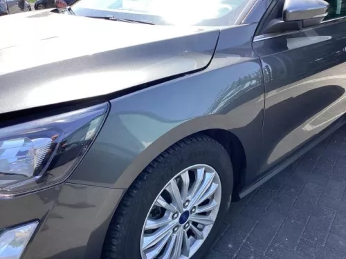 Scherm links-voor-8320420