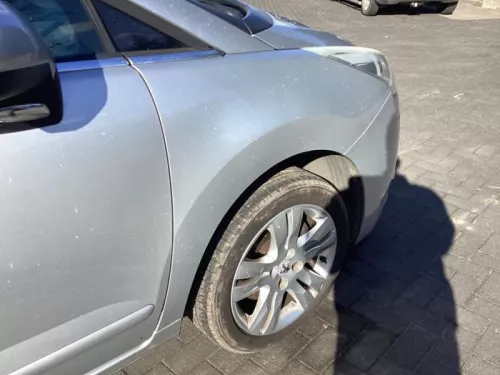 Scherm rechts-voor-7995590 (18328731)