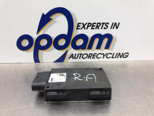 Side assist sensor-8181831