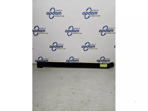 Sierstrip-8177086 (22096916)
