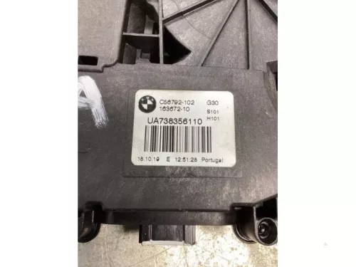 Sluithulpmotor achterklep-7474316 (18931019)