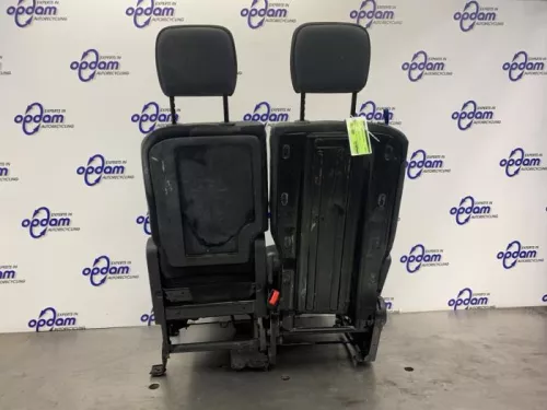 Stoel rechts-8188469 (21048305)