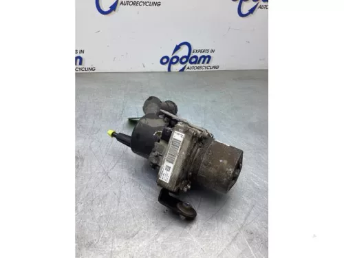 Stuurbekrachtiging Pomp-8179213 (22564595)