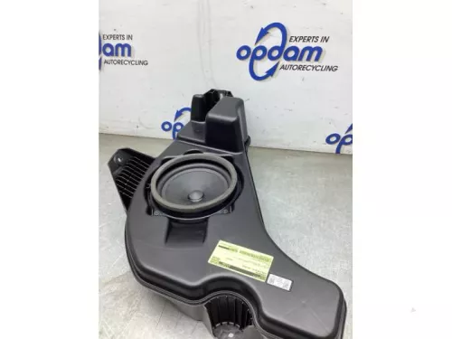 Subwoofer-8243778 (22404381)