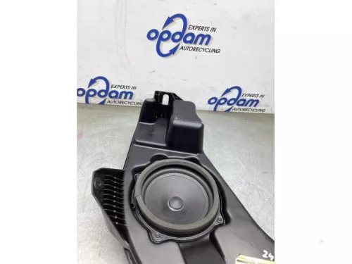 Subwoofer-8243778 (22448294)