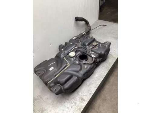 Tank-8140925