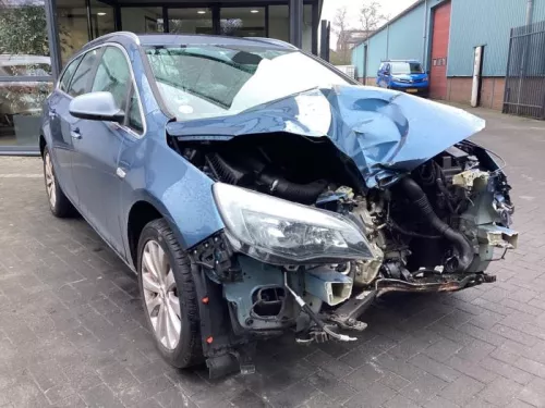 Aandrijfas rechts-voor-8122282