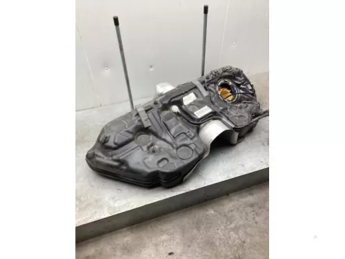 Tank-7925943