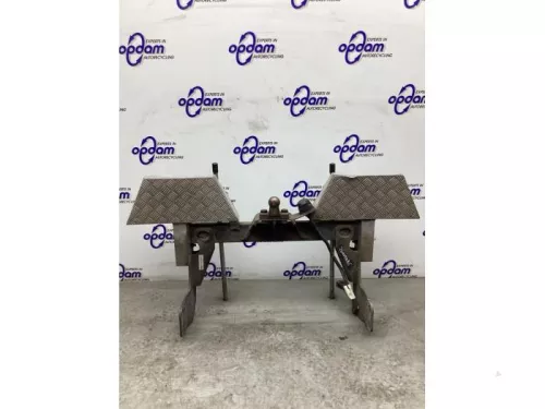 Trekhaak-8131426 (21334496)