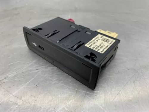 USB module-8298337