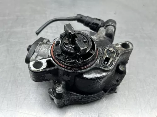 Vacuumpomp (Diesel)-8242770 (22219658)
