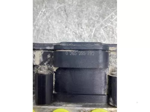 ABS Pomp-7473098 (18608268)
