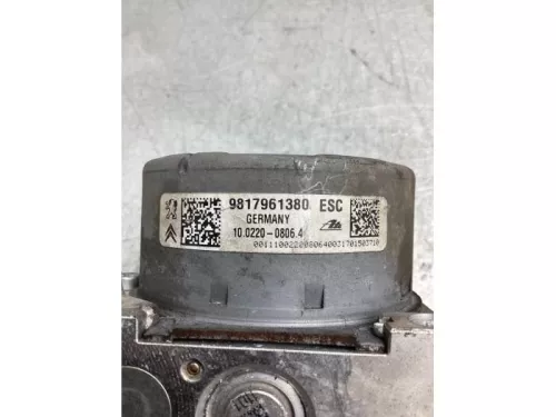 ABS Pomp-7921642 (19809886)