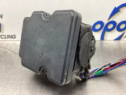 ABS Pomp-7614235 (17907641)