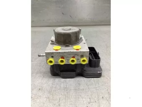ABS Pomp-8138357
