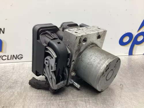 ABS Pomp-7577029 (16573038)