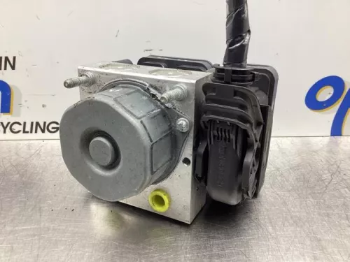 ABS Pomp-7581028 (15366787)