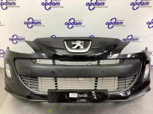 Voorbumper-8305356 (22679111)