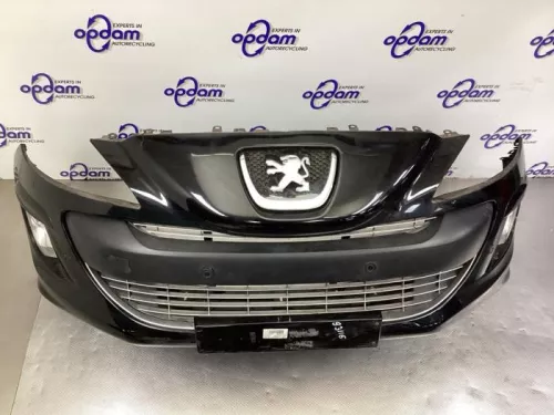 Voorbumper-8305356 (22679111)