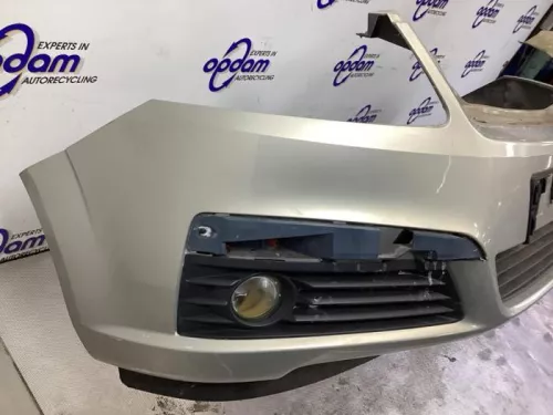 Voorbumper-8304718 (22373288)