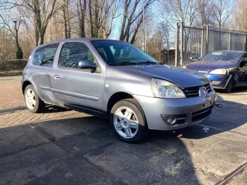 Voorbumper-7992334 (18510345)