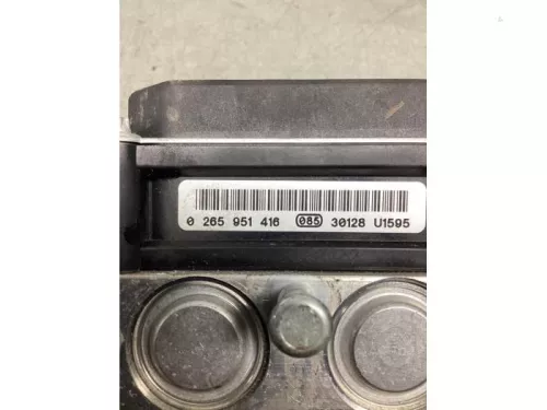 ABS Pomp-6050145 (17957537)