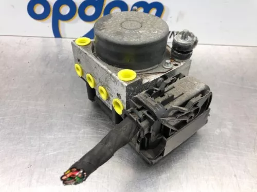 ABS Pomp-7613461