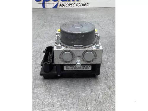 ABS Pomp-7870181 (18393399)