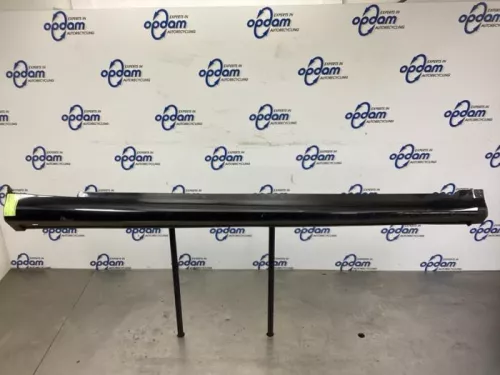 Zijskirt rechts-8076666