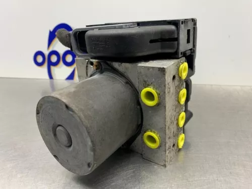 ABS Pomp-8151586
