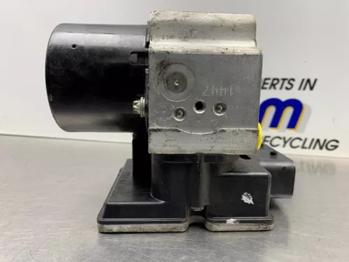 ABS Pomp-8231821 (22123939)