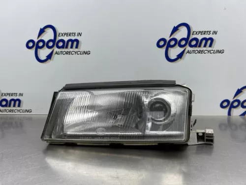 Koplamp links-8336735