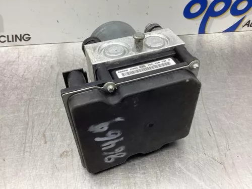 ABS Pomp-7850864 (17857135)