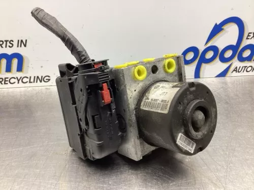 ABS Pomp-7932953 (18356741)
