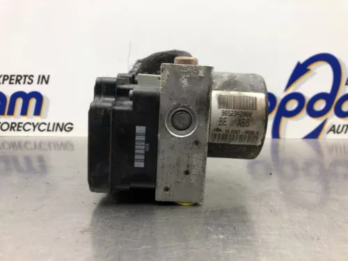 ABS Pomp-8259167 (21633781)