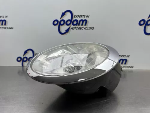 Koplamp links-8326004
