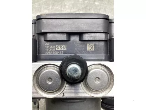 ABS Pomp-7591330 (17942711)