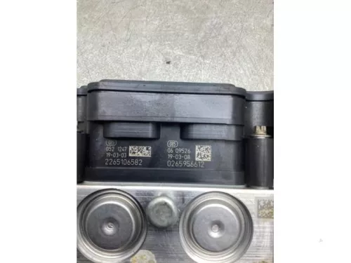 ABS Pomp-8238154 (21894847)
