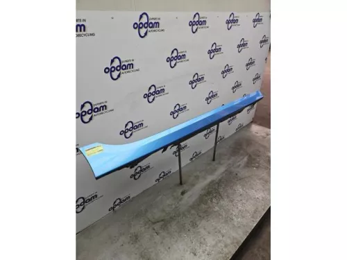 Zijskirt rechts-8286809