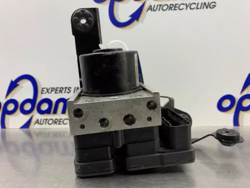 ABS Pomp-8167690 (21111894)